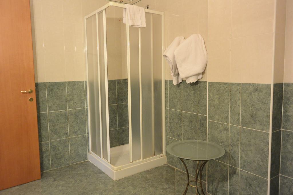 Hotel Ristorante Italia Certosa di Pavia Zimmer foto